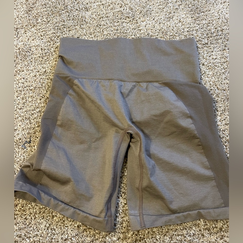 NWOT NVGTN Scrunch pro shorts